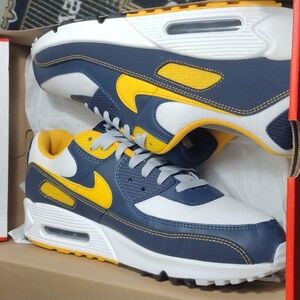 Air max 90 size 14 used with box